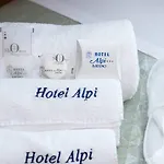 ホテル Alpi 3*
