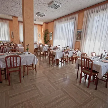 Alpi Hotel 3*