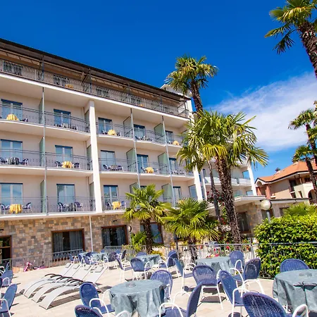 Alpi ホテル 3*
