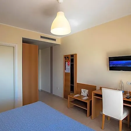 Alpi Hotel 3*