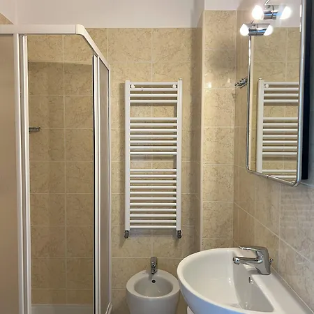 Alpi מלון 3*