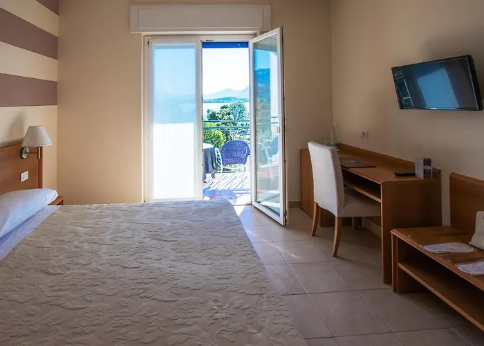 Alpi Otel